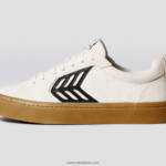 Heren Cariuma linkervoet(enkele schoen)-off-white vintage gum/zwart 6F0Z24152